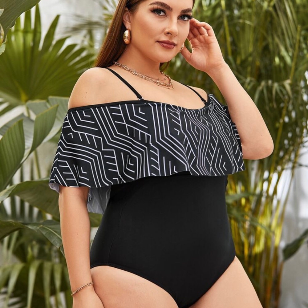New Plus Size Ruffle Off Shoulder Swimsuit - Picture 2 of 6